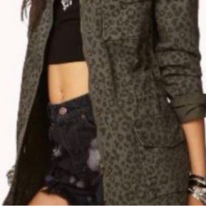 Rue 21 XL ARMY GREEN LEOPARD CAMO